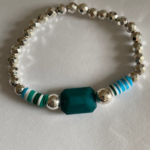 Bracelet - Picture 1 of 2